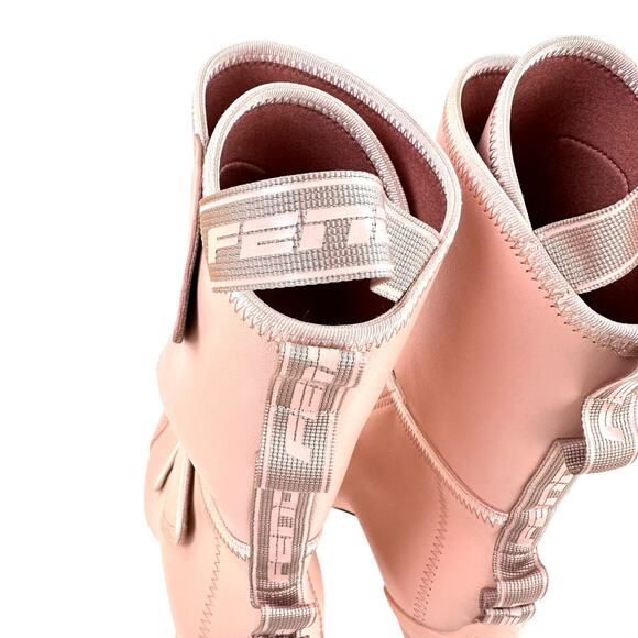 Fendi Vitello Promenade Heeled Boots - Picture 7 of 10